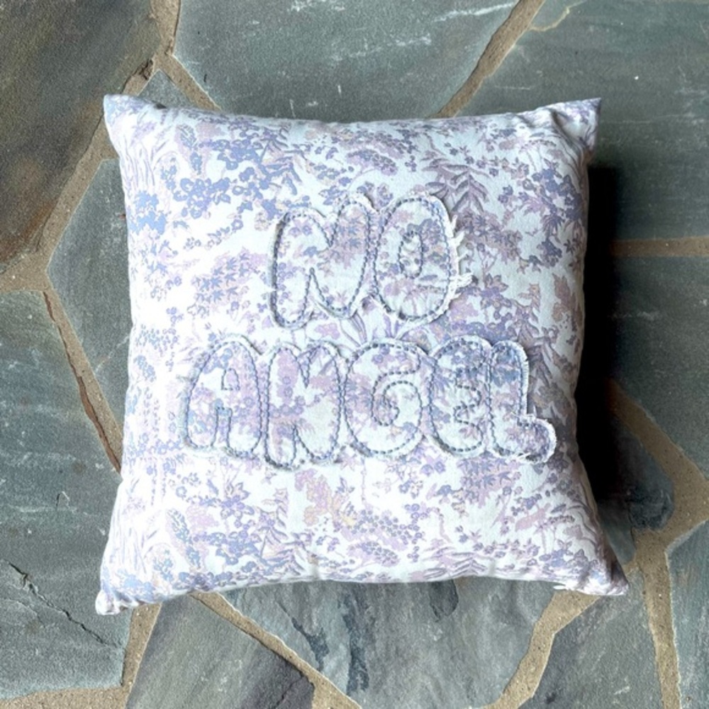 New🌟Urban Outfitters-No Angel Throw Pillow